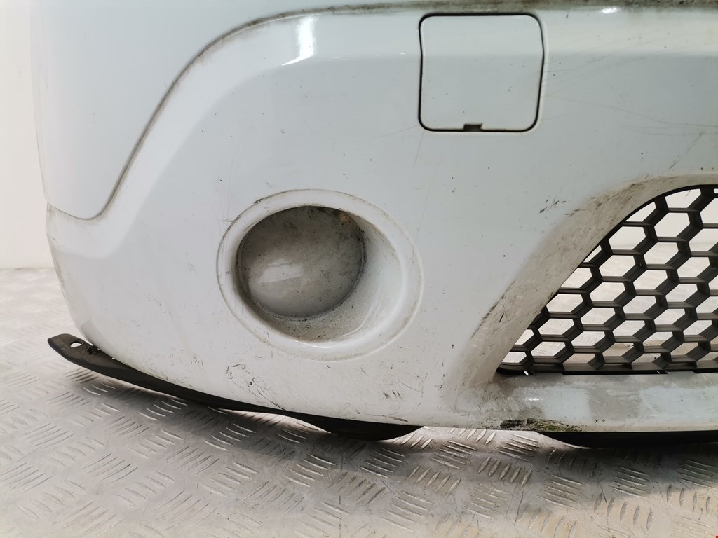 Бампер передний DACIA Sandero 2008-2012