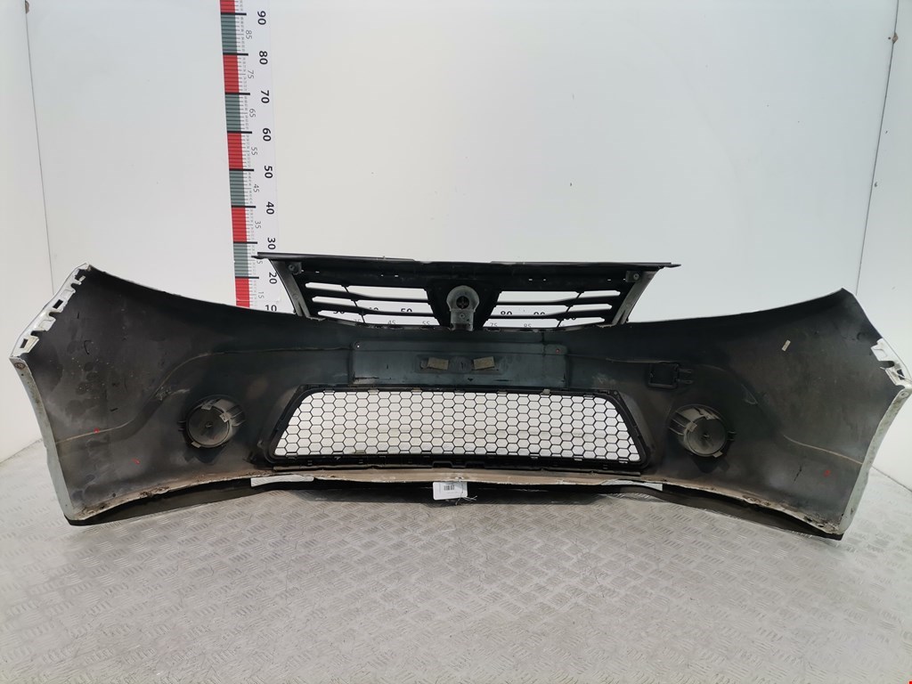 Бампер передний DACIA Sandero 2008-2012