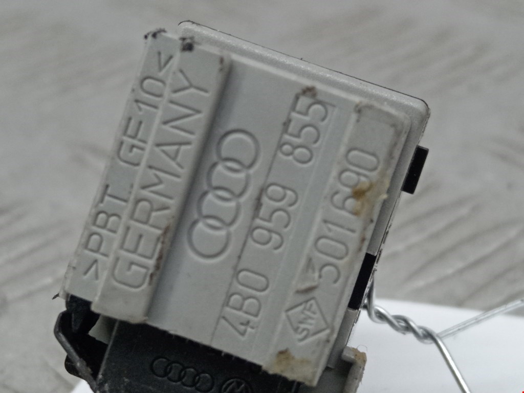 Кнопка стеклоподъемника AUDI A6 C5 1997-2004