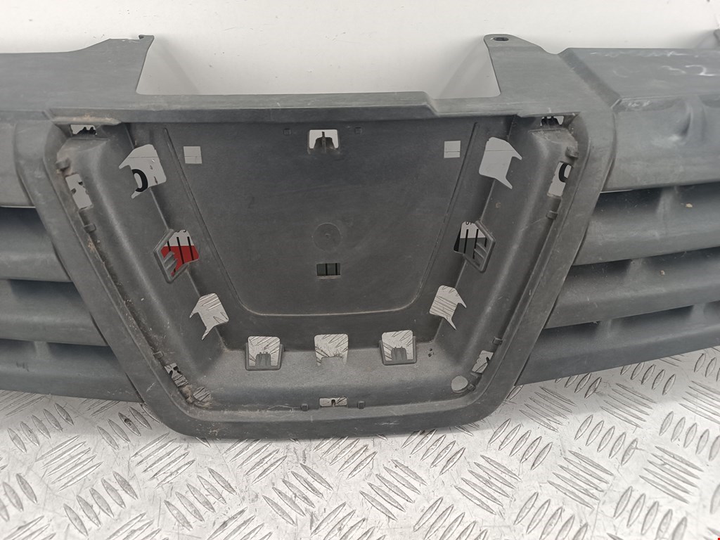 Решетка радиатора NISSAN Qashqai J10 2006-2013