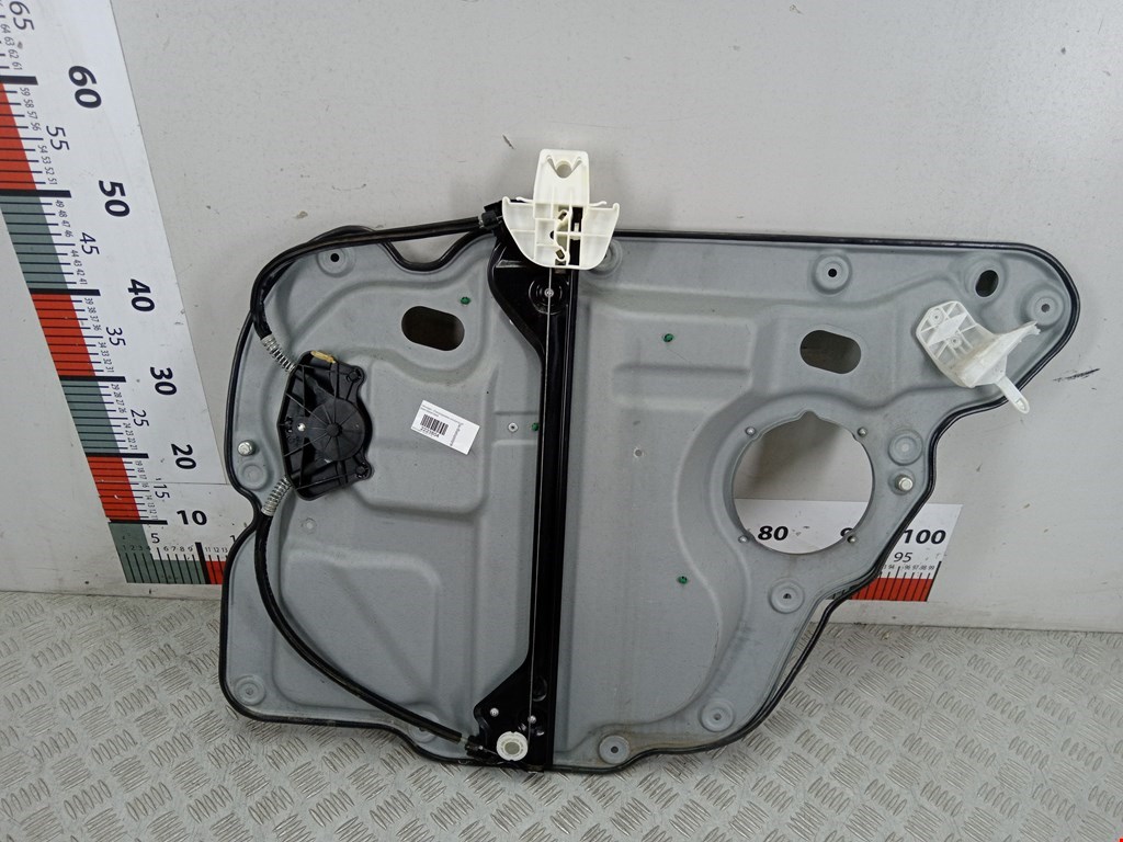 Стеклоподъемник задний левый VOLKSWAGEN Touran 2003-2010