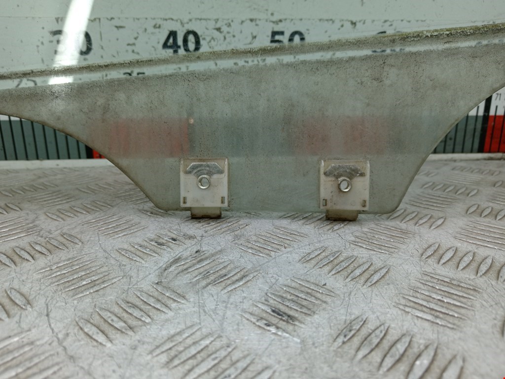 Стекло двери переднее левое MAZDA Mazda 5 CR 2005-2010