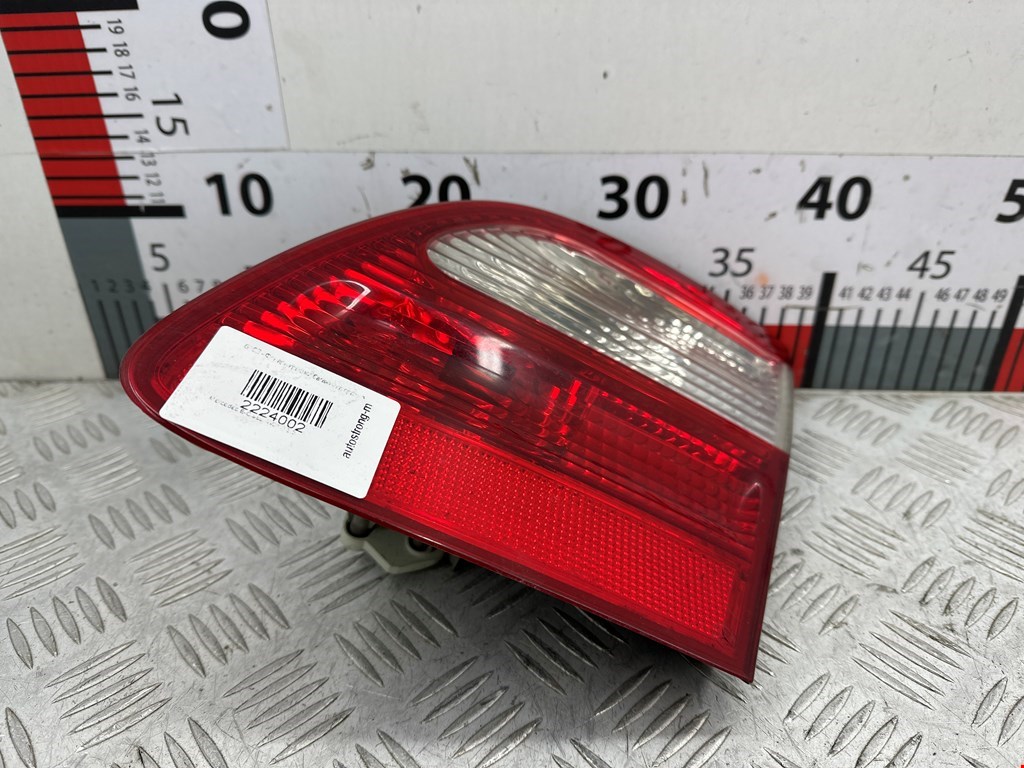 Фонарь задний внутренний правый MERCEDES-BENZ E-Class W211, S211 2002-2009