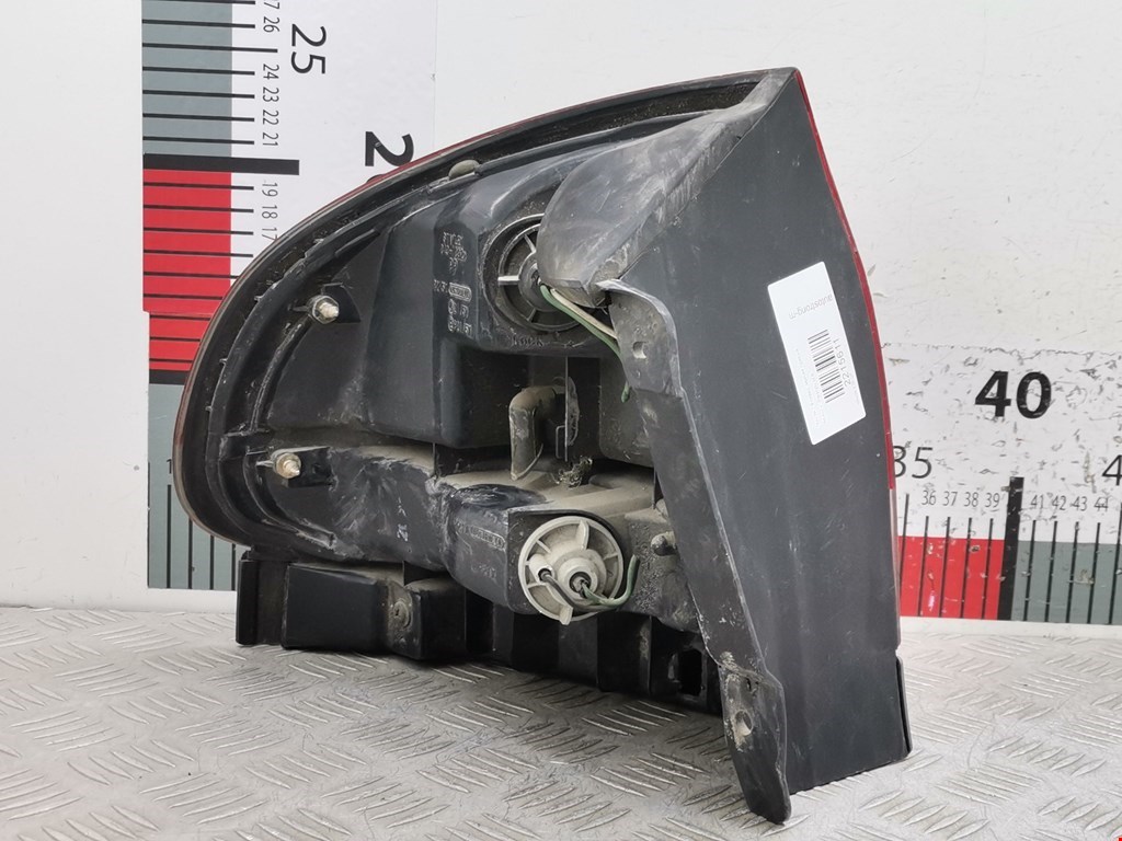 Фонарь задний правый MAZDA 626 GF 1997-2003