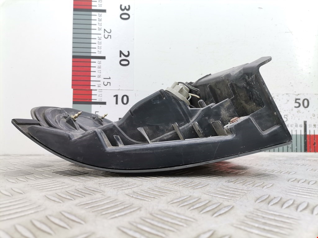 Фонарь задний правый MAZDA 626 GF 1997-2003