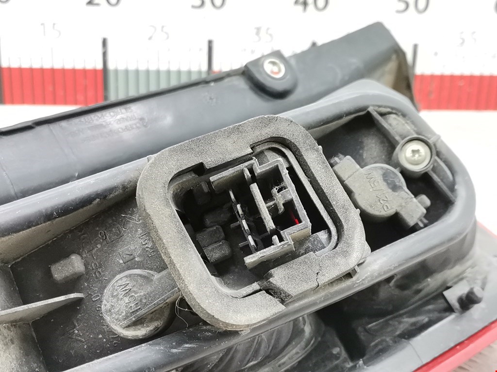 Фонарь задний правый FIAT Grande Punto 2005-2009