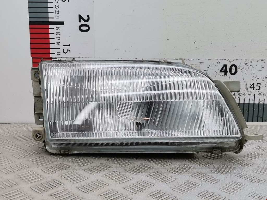 Фара правая TOYOTA Carina T190 1992-1998