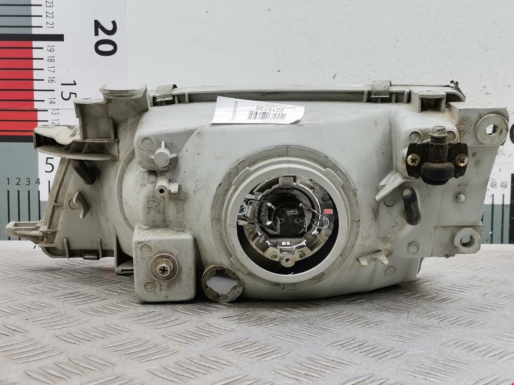Фара правая TOYOTA Carina T190 1992-1998