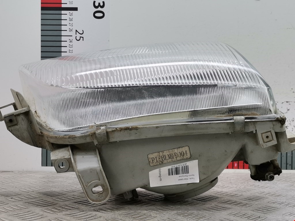 Фара правая TOYOTA Carina T190 1992-1998