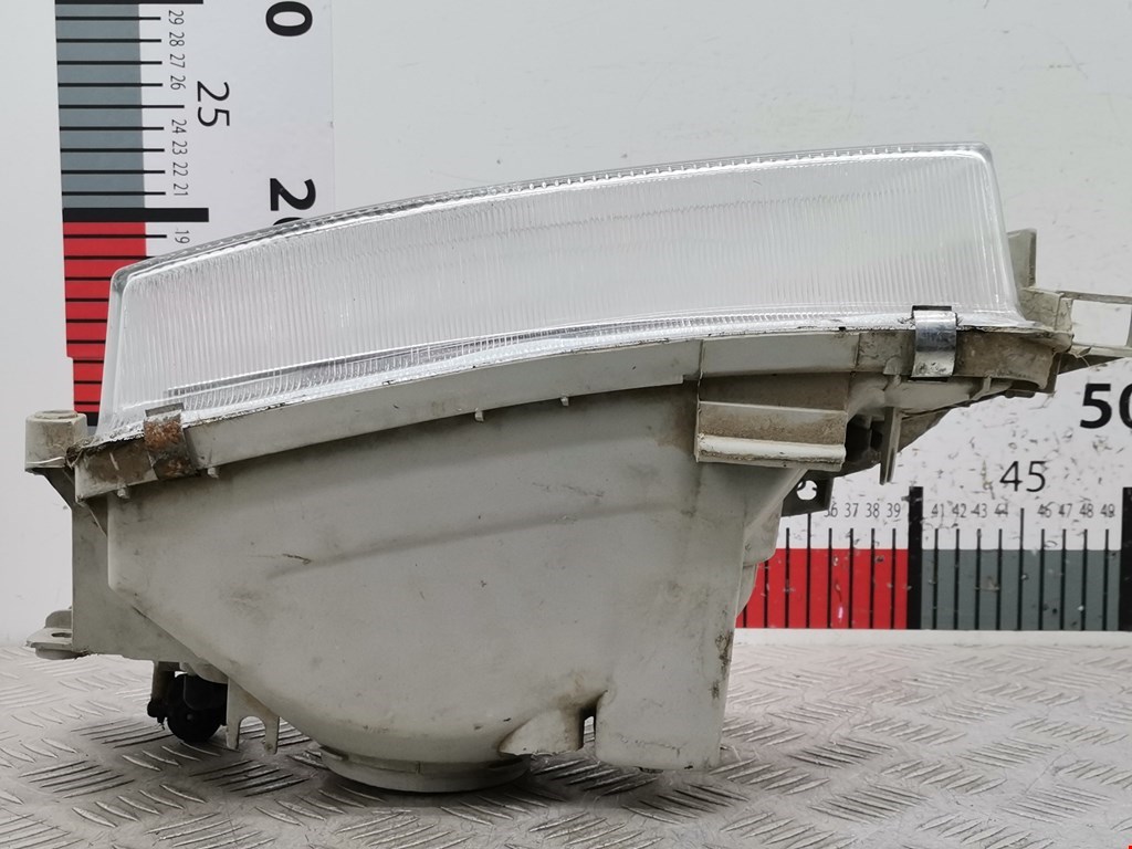 Фара правая TOYOTA Carina T190 1992-1998