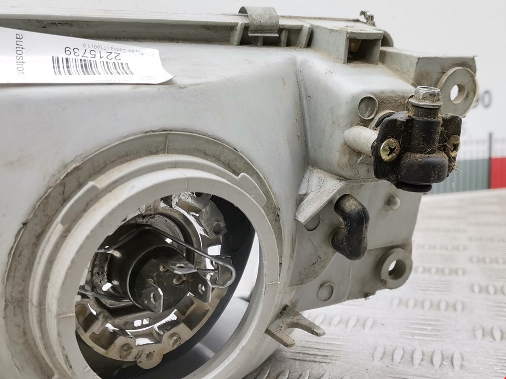 Фара правая TOYOTA Carina T190 1992-1998