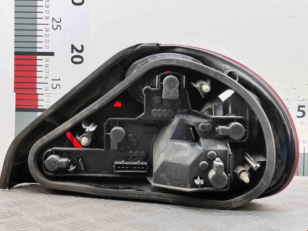 Фонарь задний левый JAGUAR X-Type 2001-2009