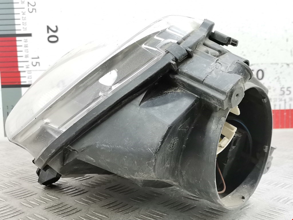 Фара левая VOLKSWAGEN Golf V 2003-2009