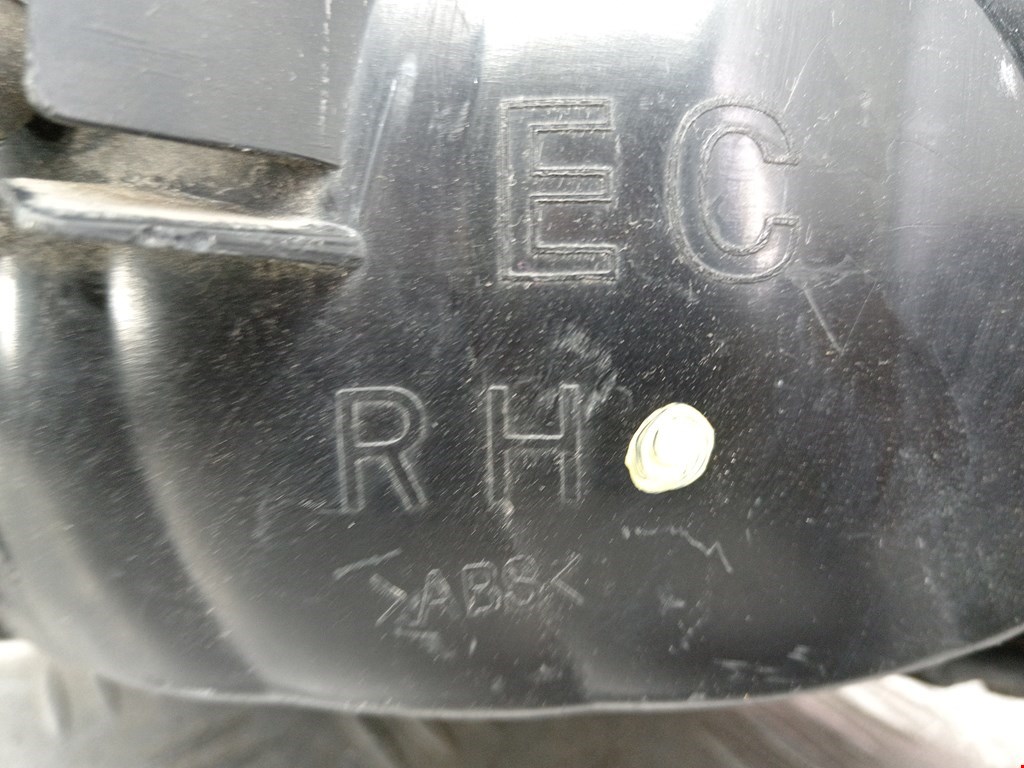 Фонарь задний правый KIA Carnival I 1999-2005