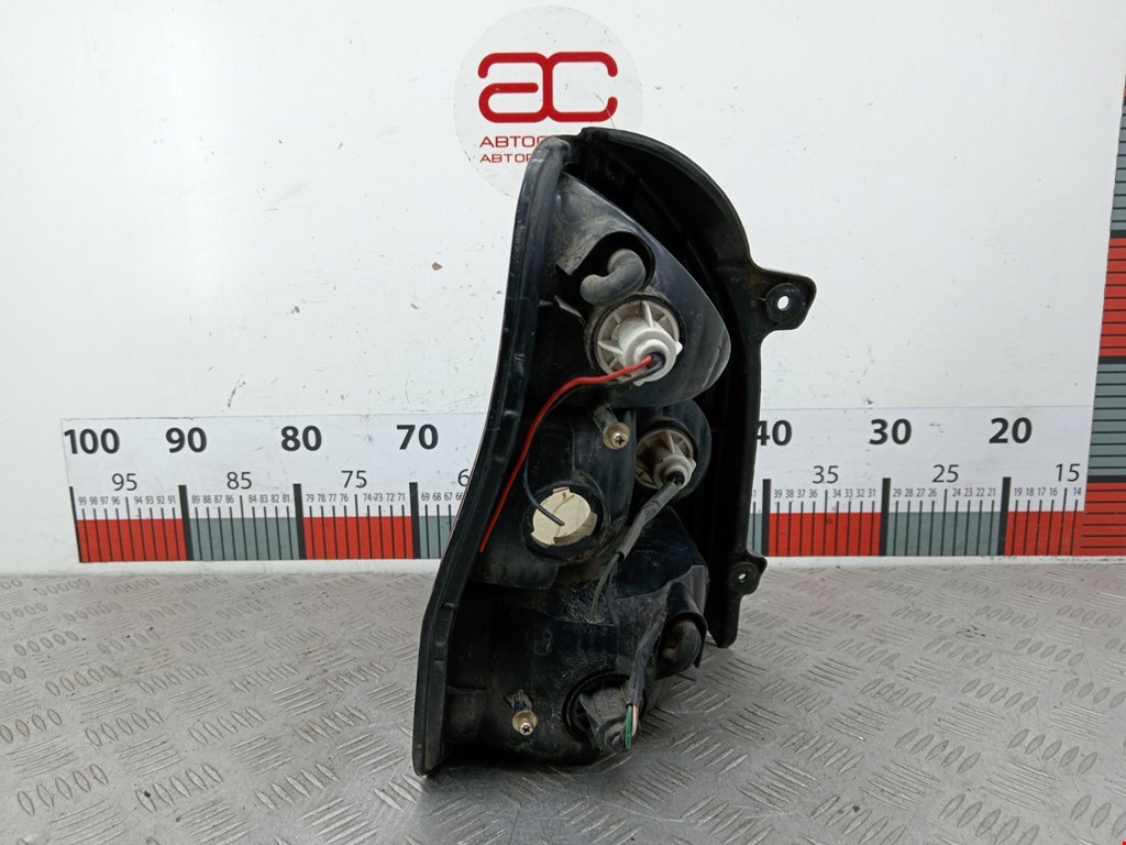 Фонарь задний правый KIA Carnival I 1999-2005