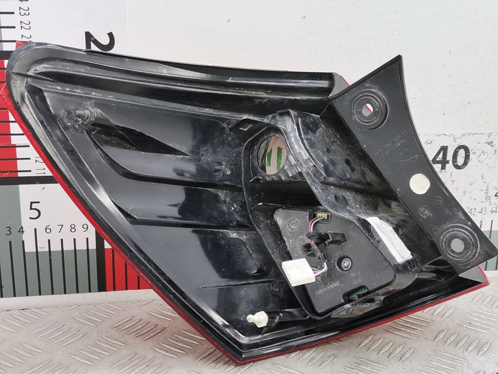 Фонарь задний правый NISSAN Qashqai J10 2006-2013
