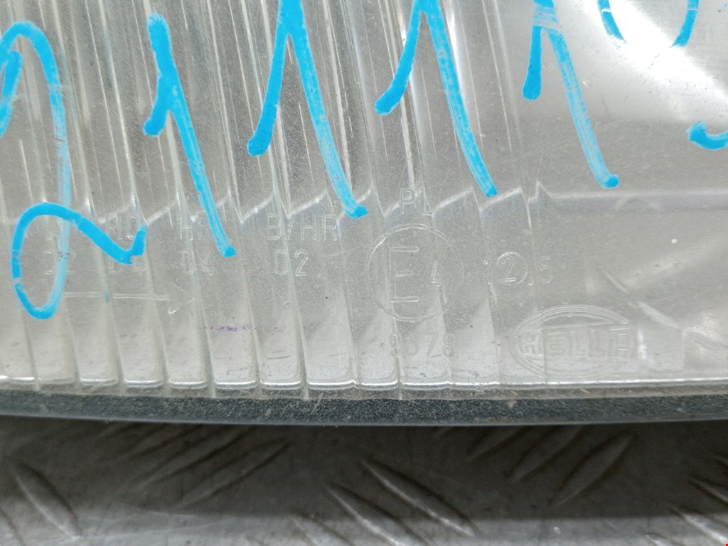 Фара правая VOLKSWAGEN Passat B5 1997-2005