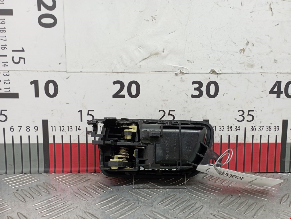 Ручка дверная передняя внутренняя правая MITSUBISHI Pajero III 2000-2006