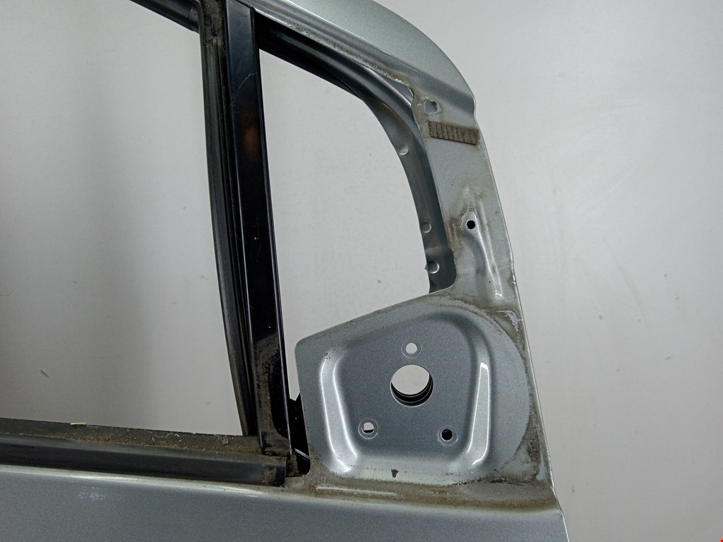 Дверь передняя правая TOYOTA Yaris II XP50 2005-2011