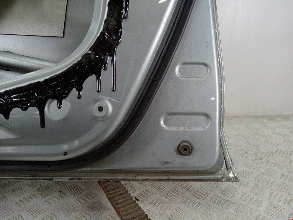 Дверь передняя правая TOYOTA Yaris II XP50 2005-2011