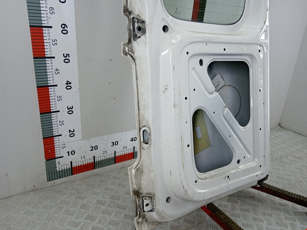 Бампер задний VOLKSWAGEN Caddy III 2004-2015