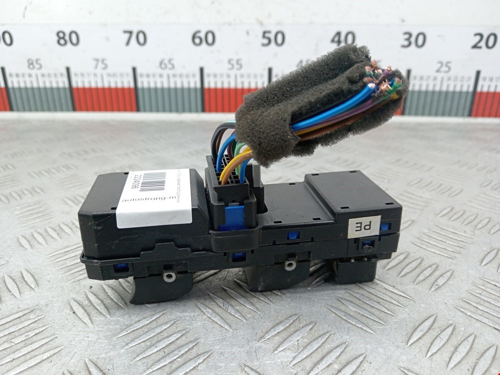 Блок управления стеклоподъемниками CHEVROLET Captiva 2006-2010