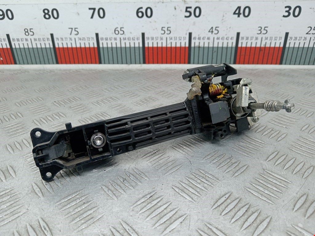 Ручка двери передней наружная правая TOYOTA Yaris II XP50 2005-2011