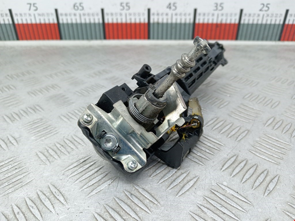 Ручка двери передней наружная правая TOYOTA Yaris II XP50 2005-2011