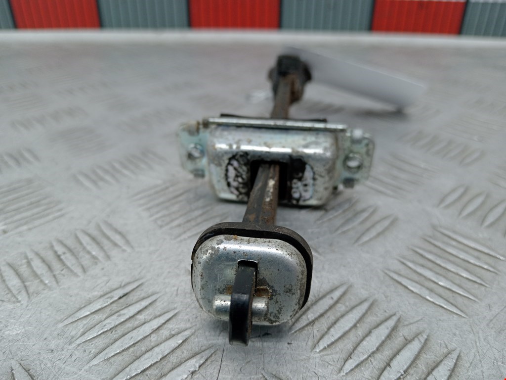 Ограничитель открывания двери CHEVROLET Captiva 2006-2010