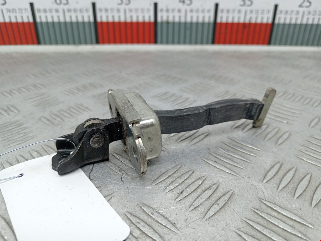 Ограничитель открывания двери TOYOTA Yaris II XP50 2005-2011