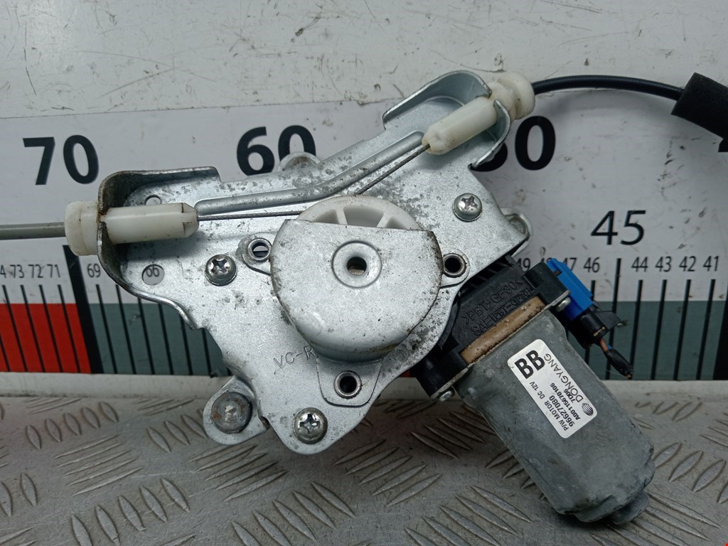 Стеклоподъемник передний правый CHEVROLET Captiva 2006-2010