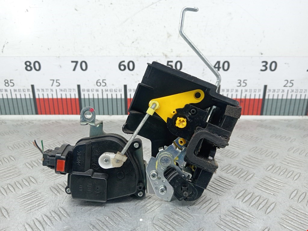 Замок двери задней правой KIA Rio II 2005-2011