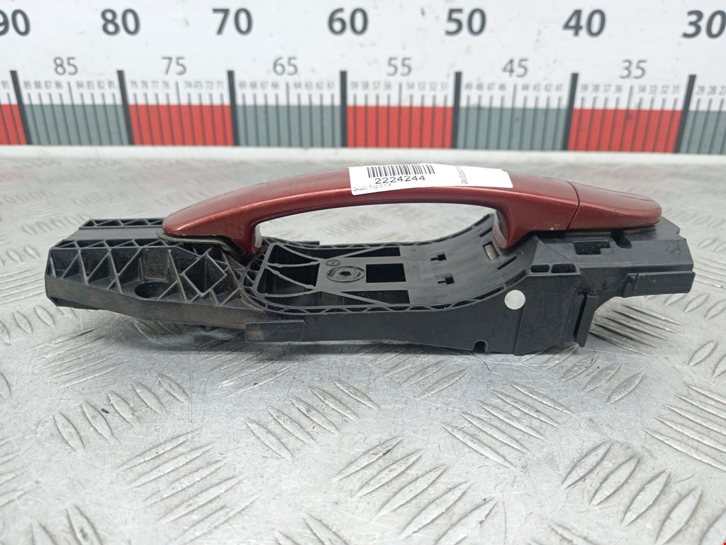 Ручка двери задней наружная правая SKODA Rapid 2012-2020