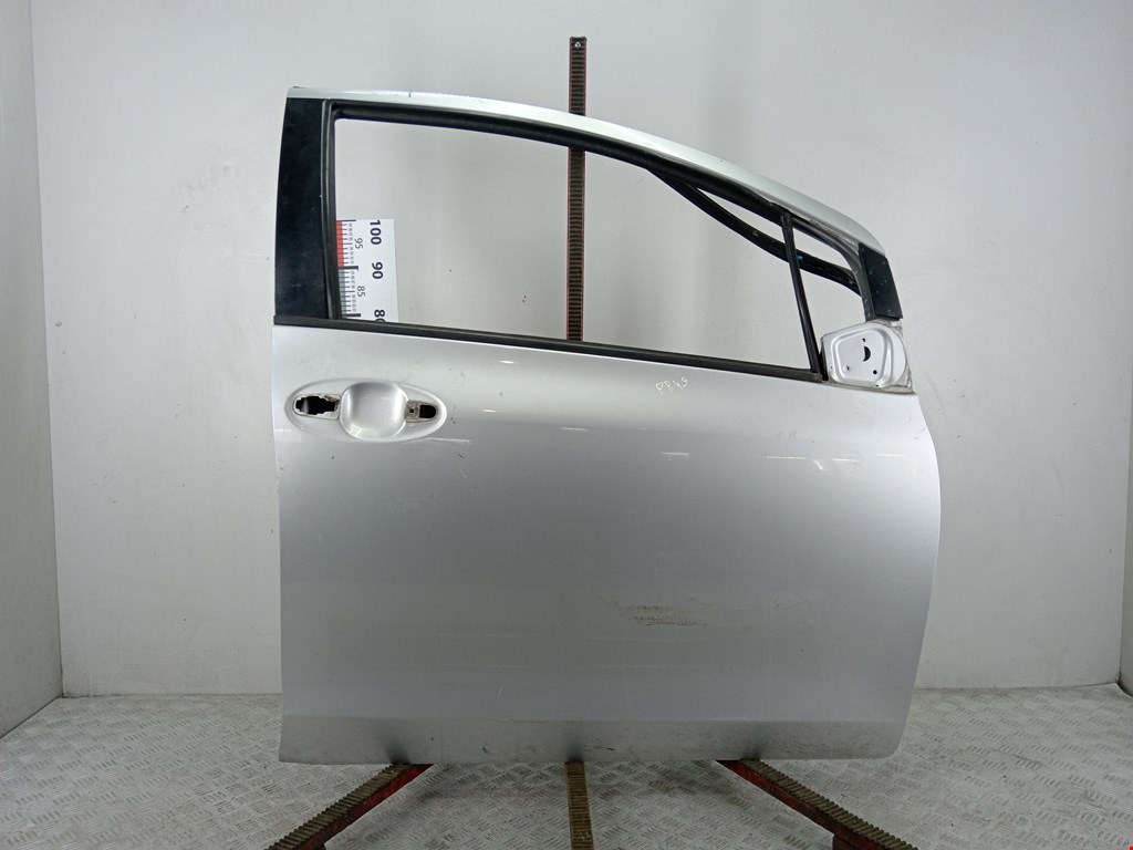 Дверь передняя правая TOYOTA Yaris II XP50 2005-2011