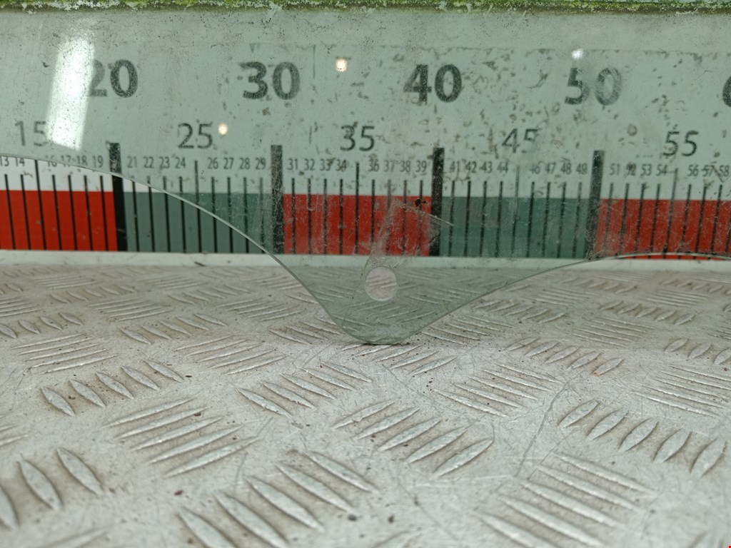 Стекло двери переднее левое RENAULT Trafic II 2001-2014