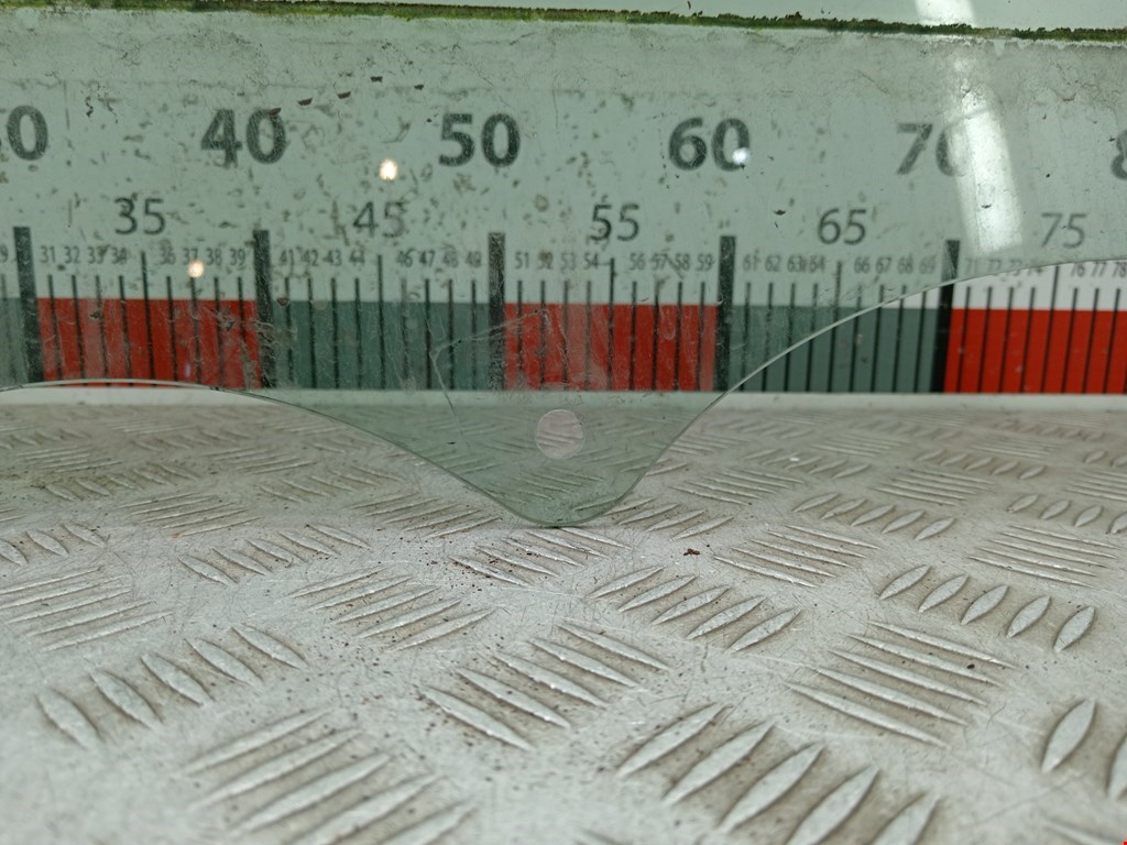 Стекло двери переднее правое RENAULT Trafic II 2001-2014