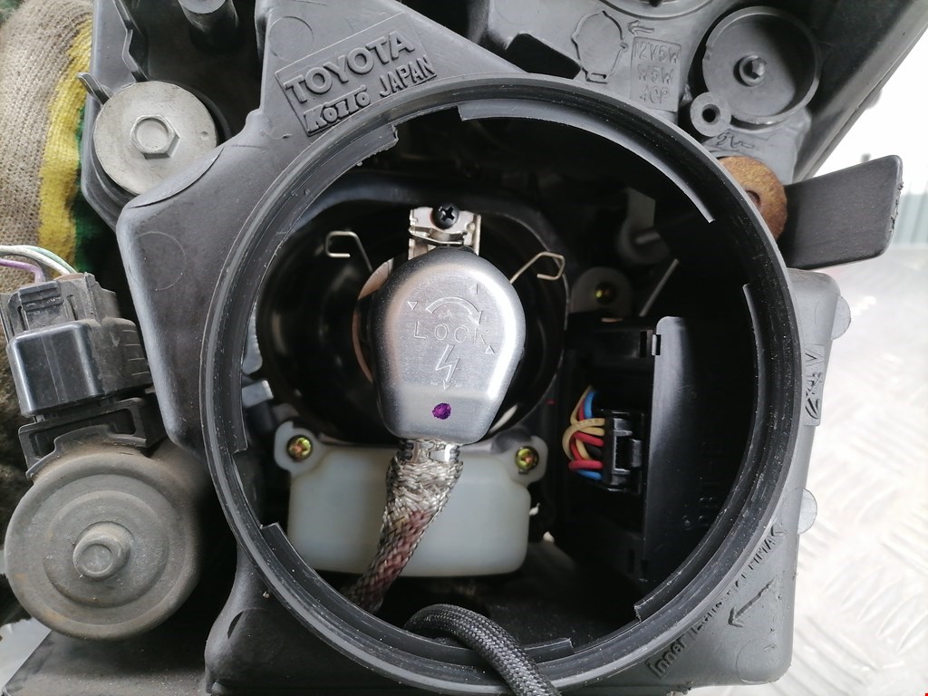 Фара правая LEXUS RX 300\330\350\400H 2003-2009