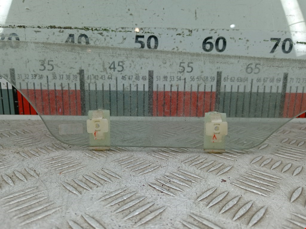 Стекло двери заднее правое KIA Rio II 2005-2011