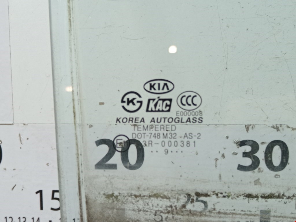 Стекло двери заднее правое KIA Rio II 2005-2011