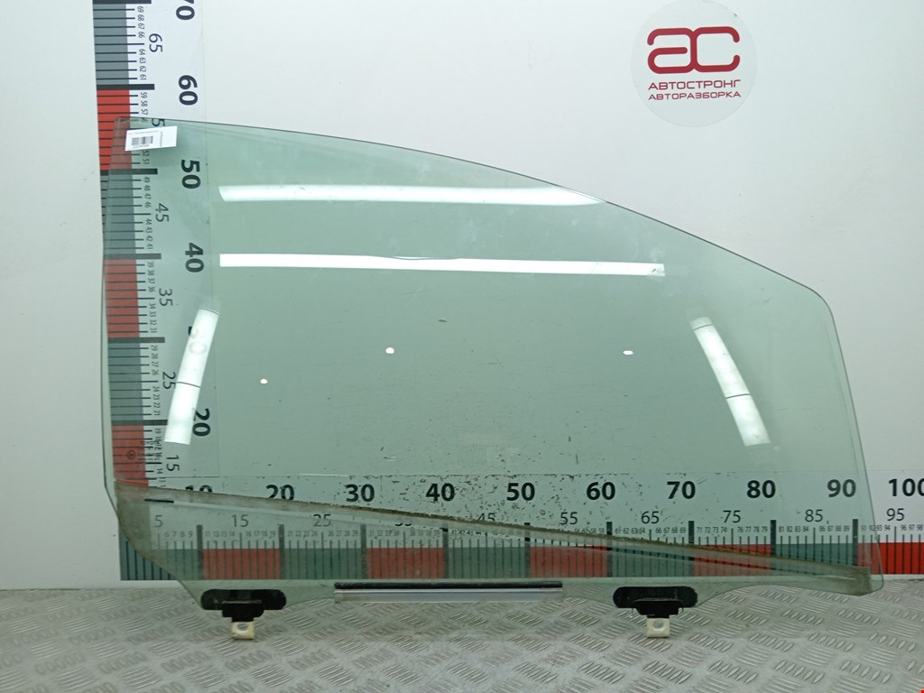 Стекло двери передней правой Toyota Yaris 2 (2005-2011)