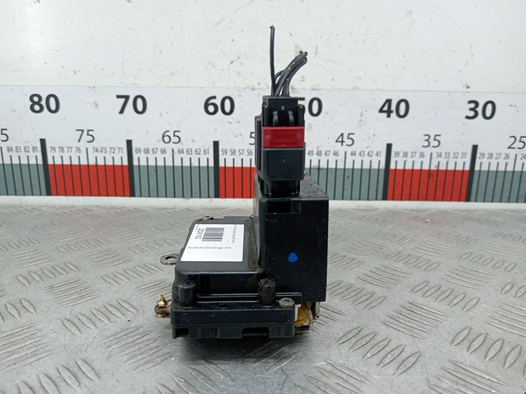 Замок двери передней правой FORD Fusion 2002-2012