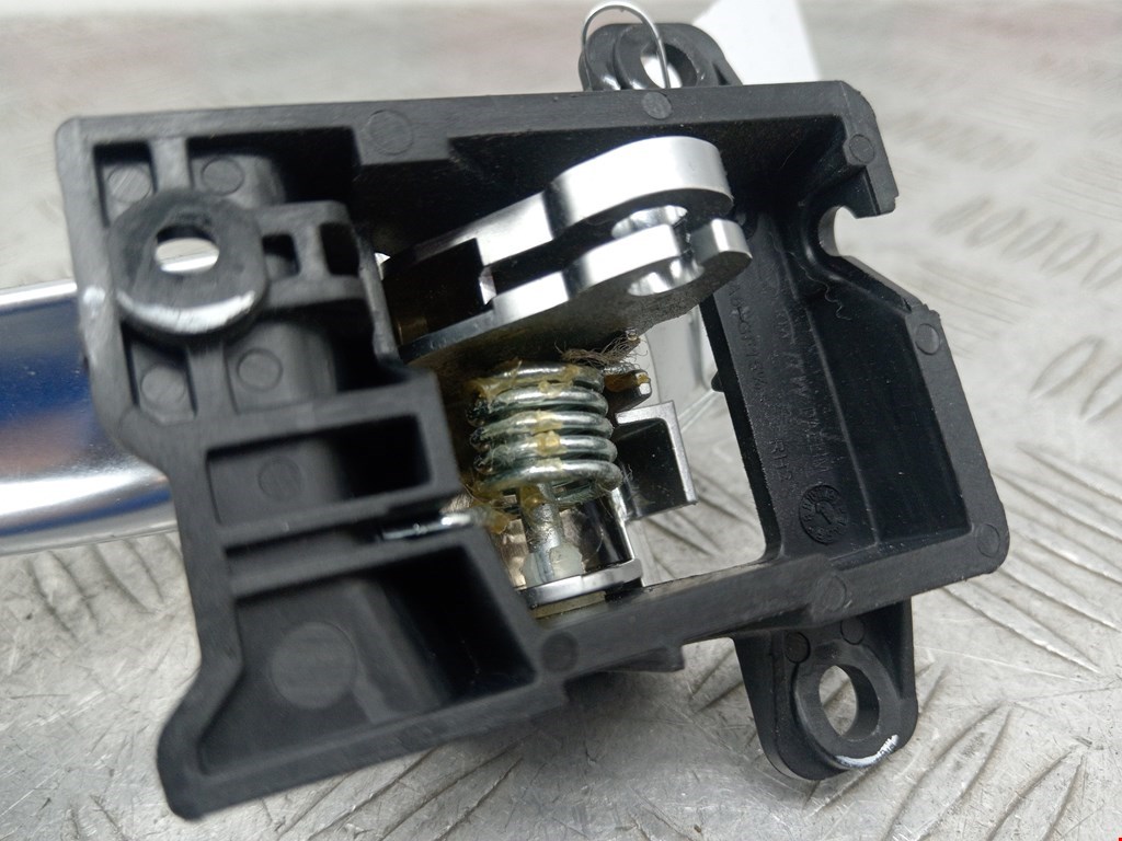 Ручка дверная задняя внутренняя правая KIA Venga 2010-2018