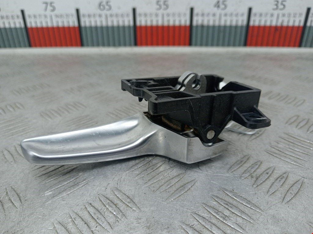 Ручка дверная задняя внутренняя правая KIA Venga 2010-2018