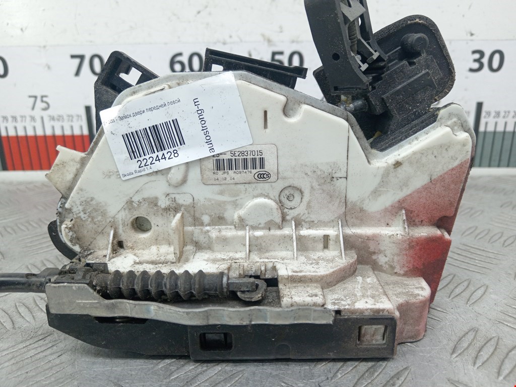 Замок двери передней левой SKODA Rapid 2012-2020