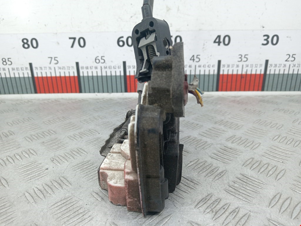 Замок двери передней левой SKODA Rapid 2012-2020