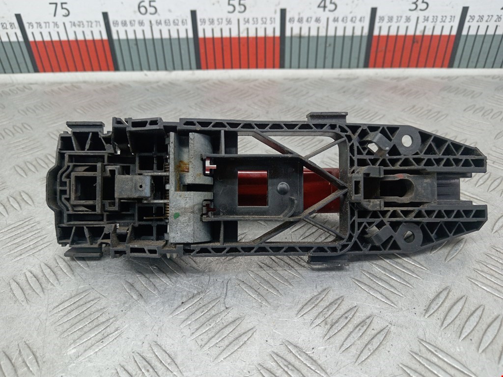 Ручка двери передней наружная левая SKODA Rapid 2012-2020