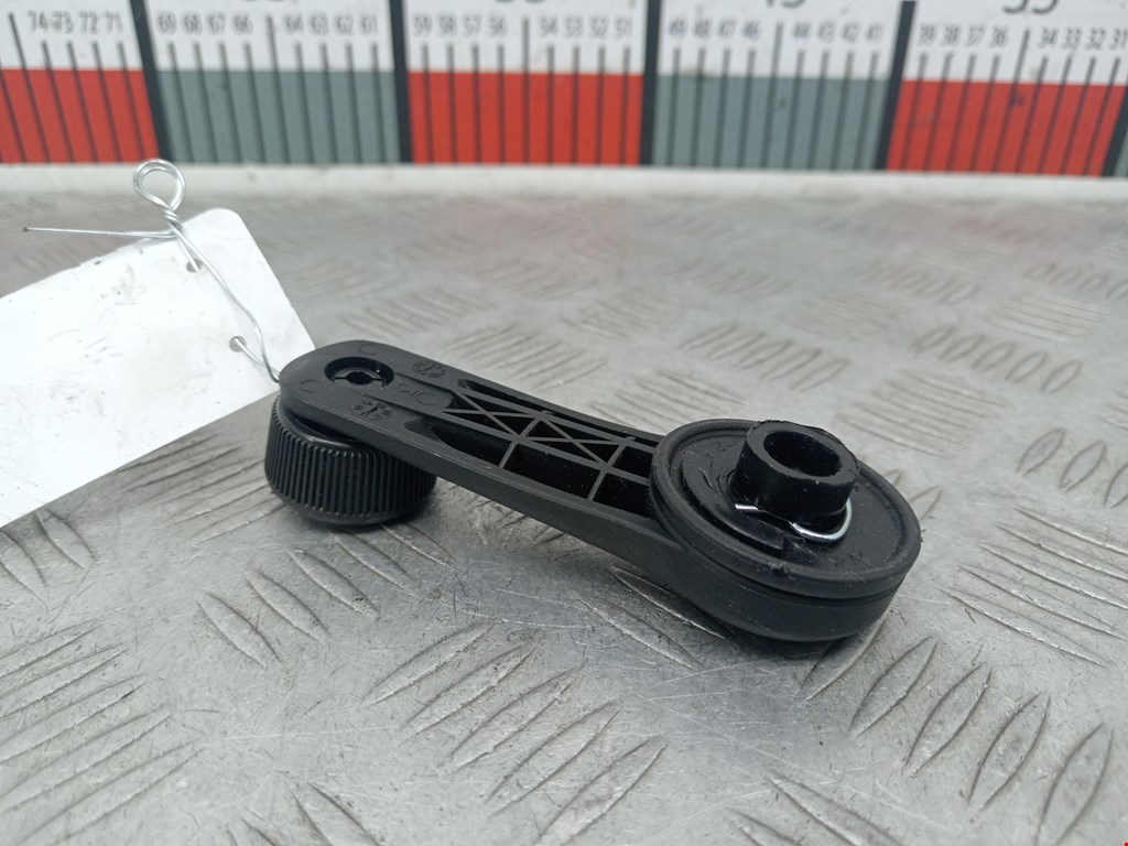 Ручка стеклоподъемника KIA Venga 2010-2018