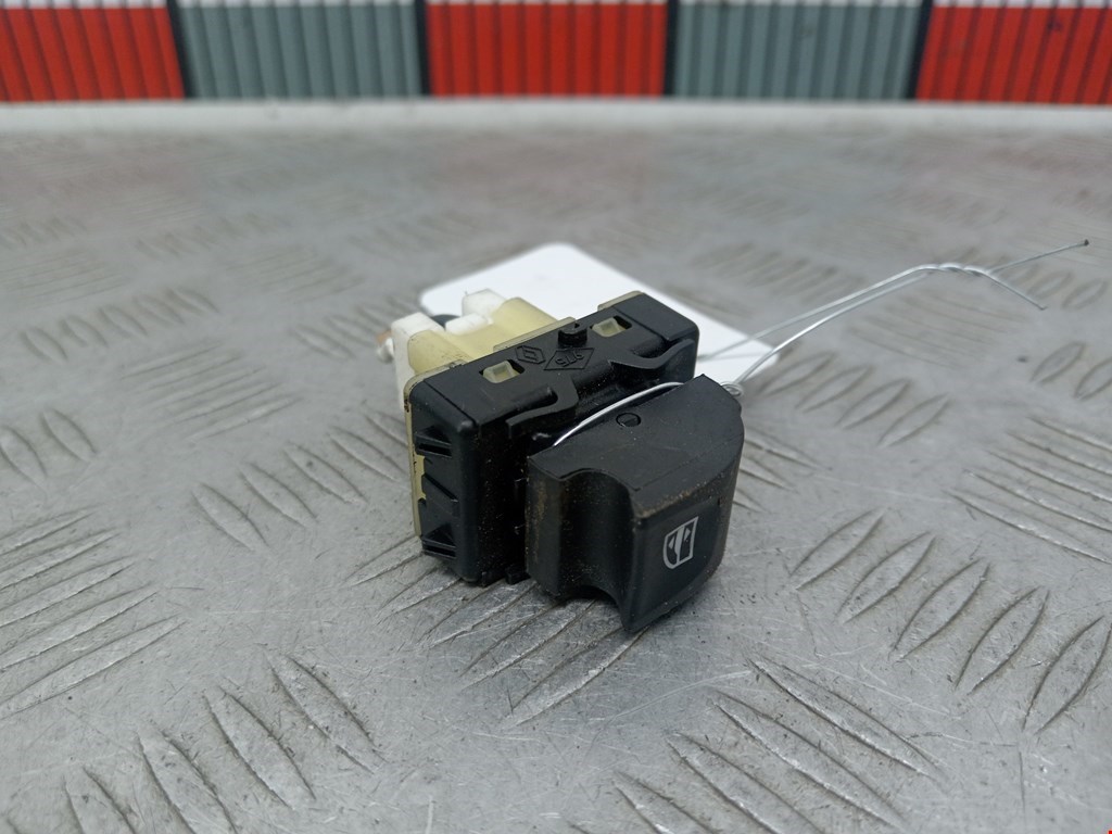 Кнопка стеклоподъемника RENAULT Trafic II 2001-2014