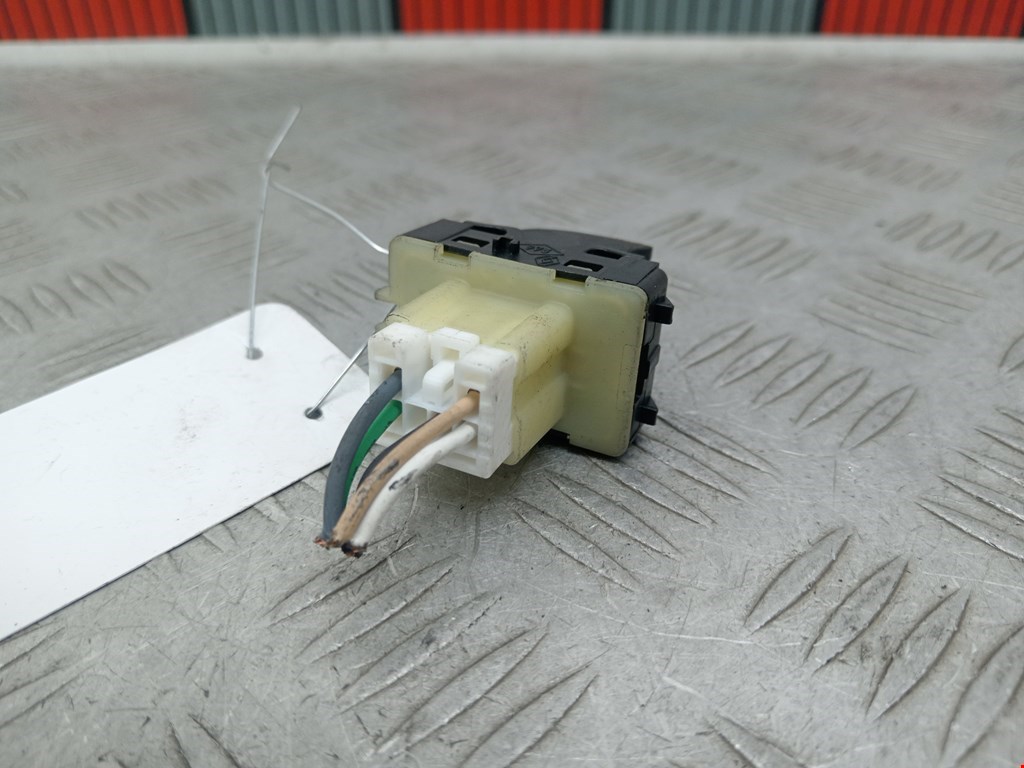 Кнопка стеклоподъемника RENAULT Trafic II 2001-2014