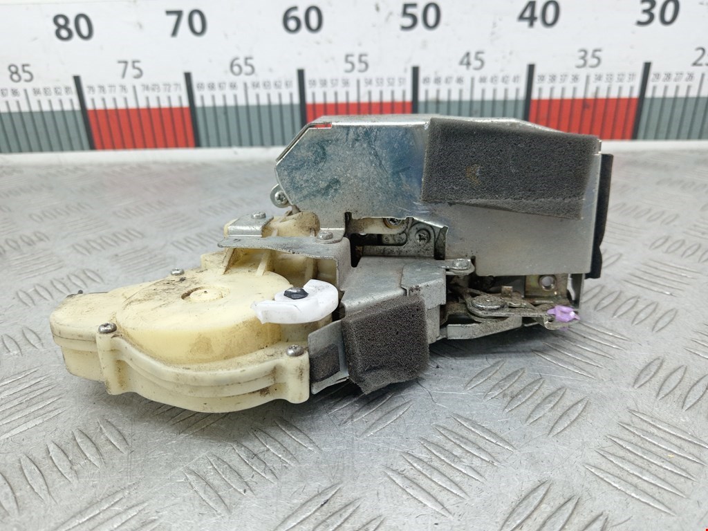 Замок двери передней правой HONDA Jazz 2001-2008